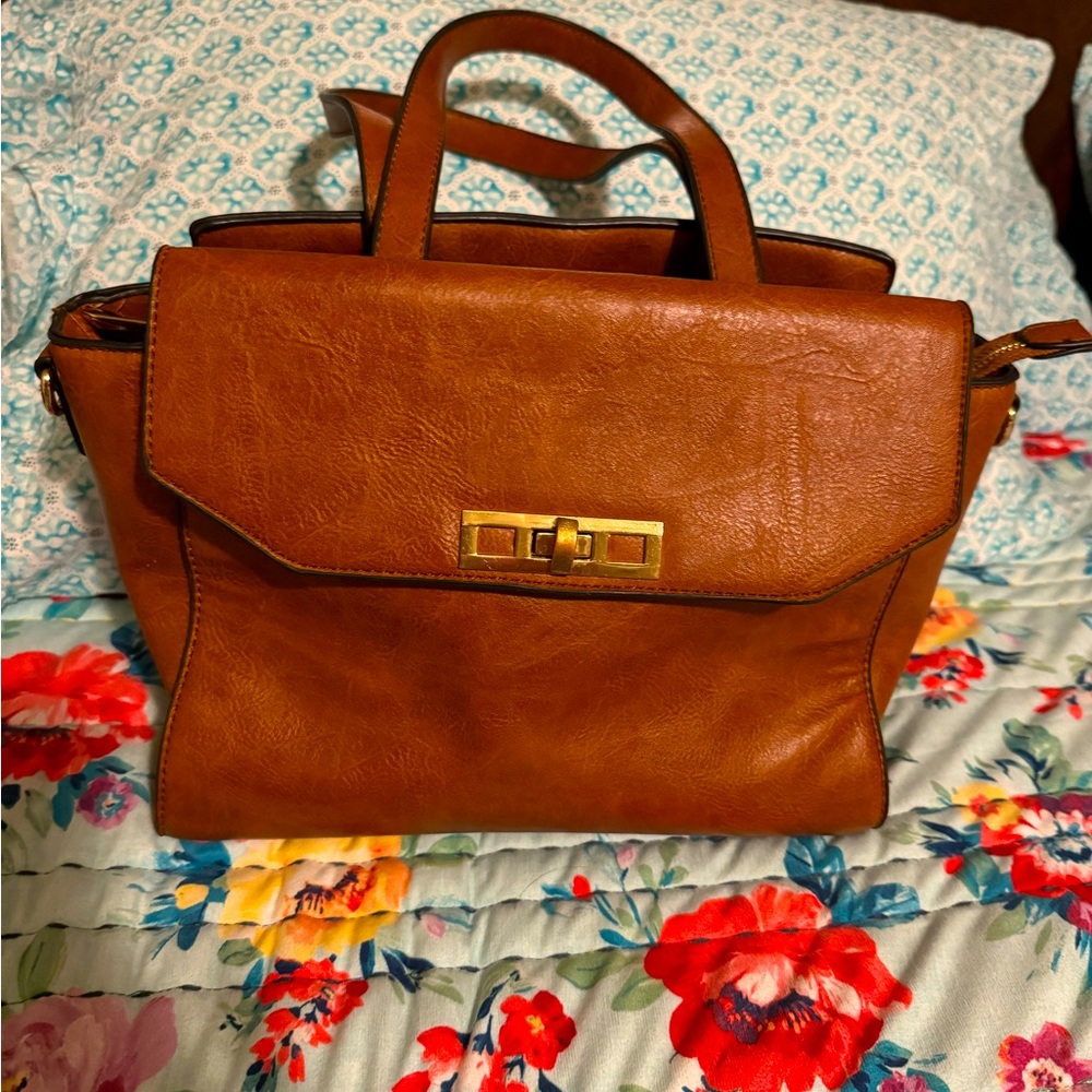 Vintage Isabelle Vegan Leather Caramel Bag Great Bag w/Great Storage great bag!
